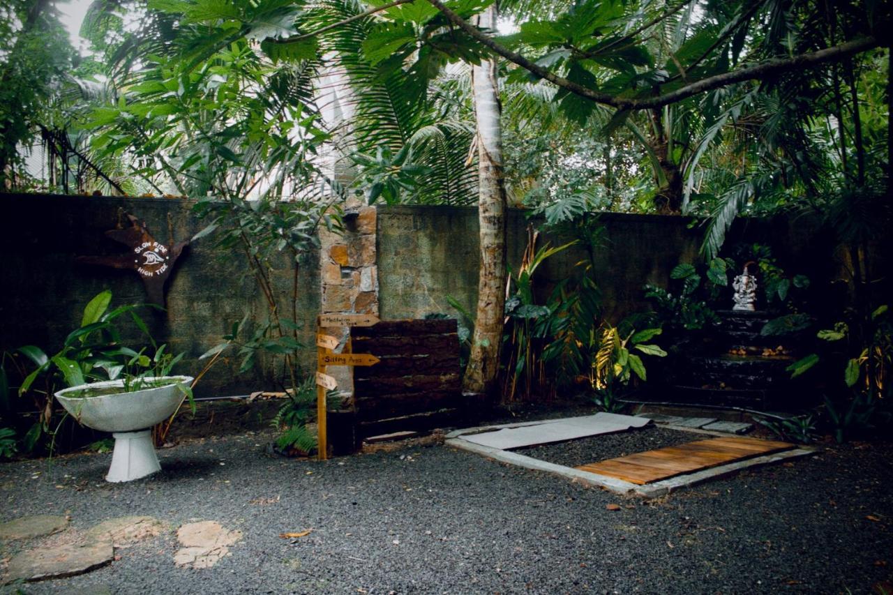 Hotel Bananas Mirissa Exterior foto